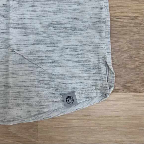 FREE PLANET - MENS - SLEEVELESS TANK TOP - SIZE LARGE - Picture 6 of 6